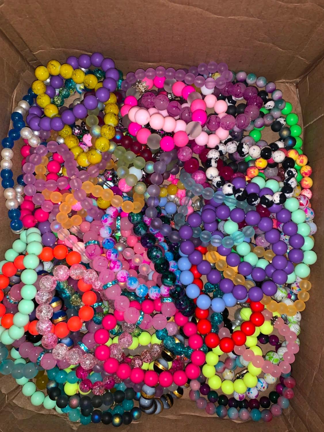 Beaded bracelets scoops