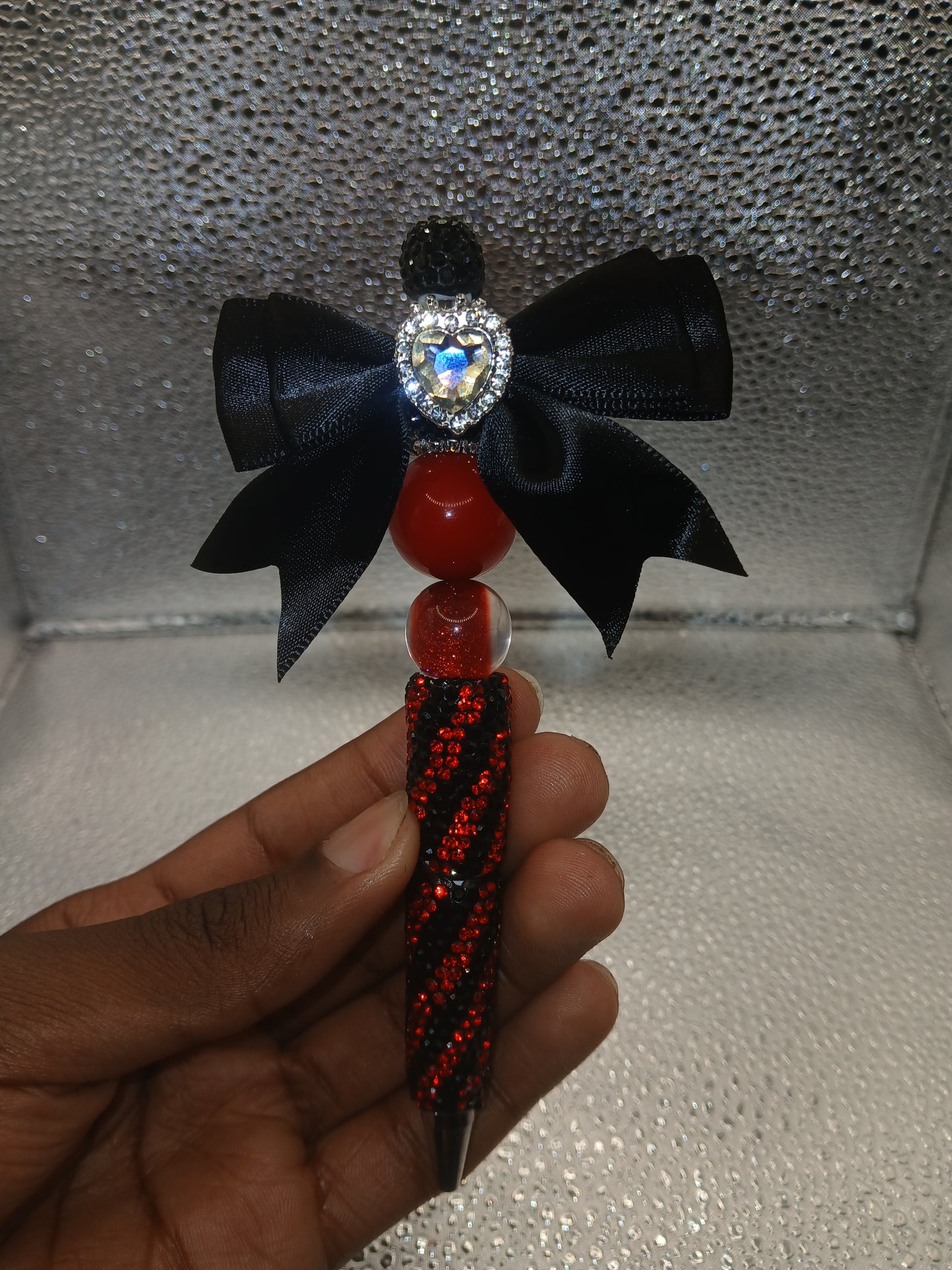 Red and black creative pen